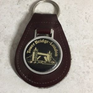 NWT Leather London bridge collector keychain